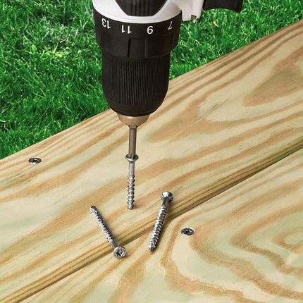 Stainless Steel, Flat Head, DWP Screw by Simpson Strong-Tie; DWP Screw, shank close up to displaty the unique box threads and sharp point; Simpson Stainless Steel DWP screws with box threads being installed into  an outdoor deck.